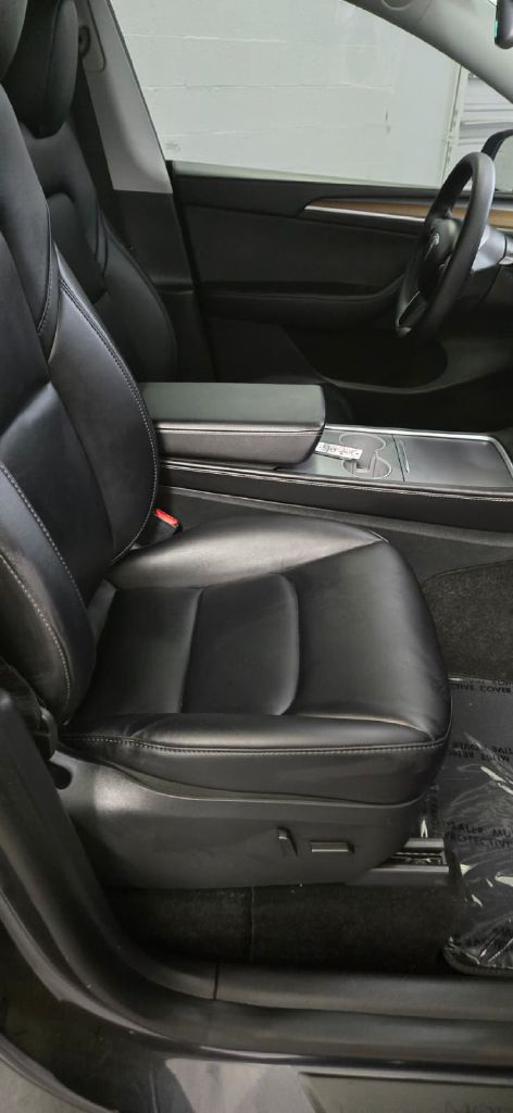 Photo 10 of this TESLA MODEL Y