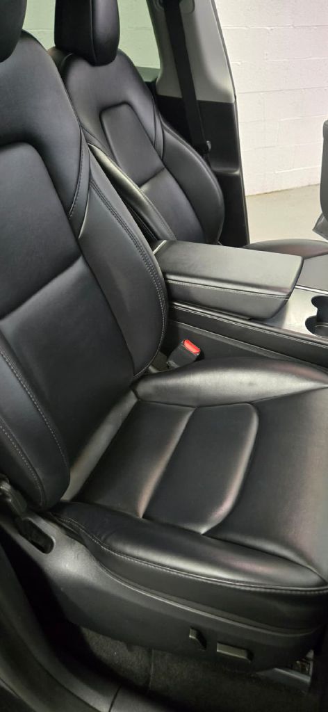 Photo 9 of this TESLA MODEL Y