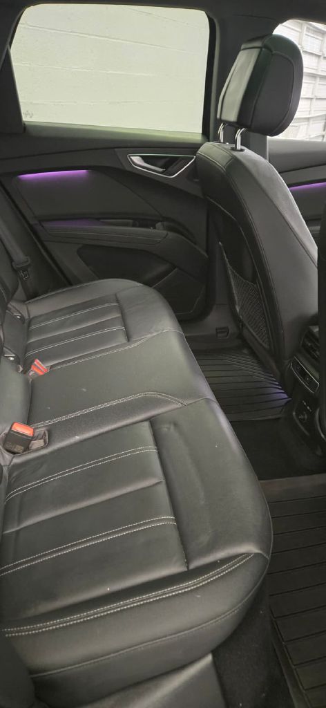 Photo 12 of this AUDI Q4 E-TRON