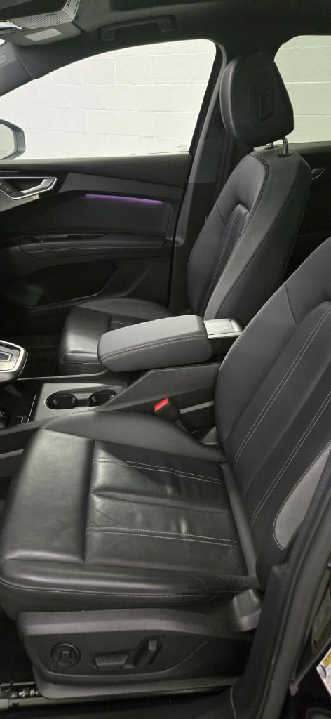 Photo 8 of this AUDI Q4 E-TRON