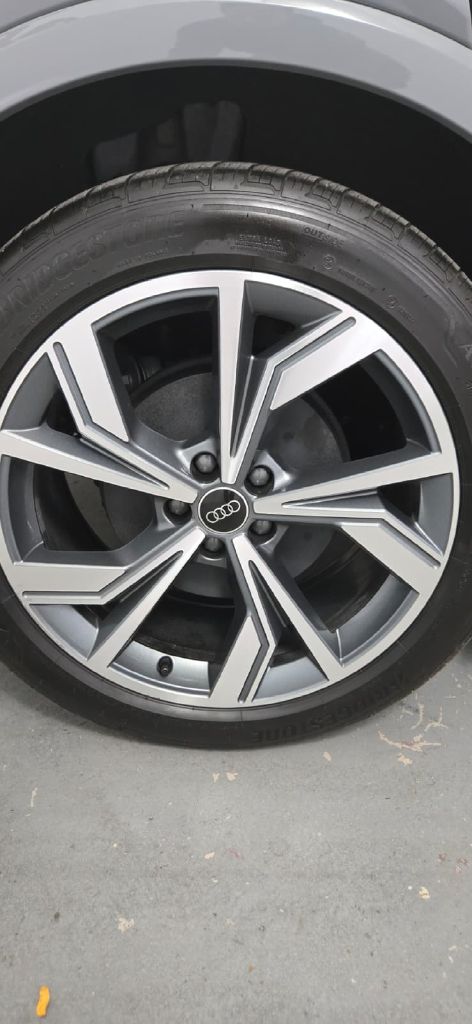 Photo 7 of this AUDI Q4 E-TRON