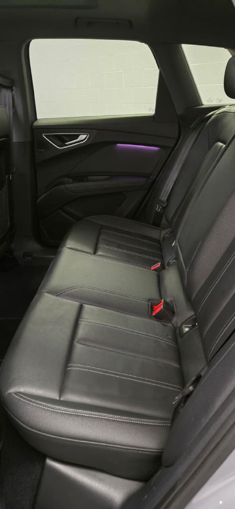 Photo 11 of this AUDI Q4 E-TRON