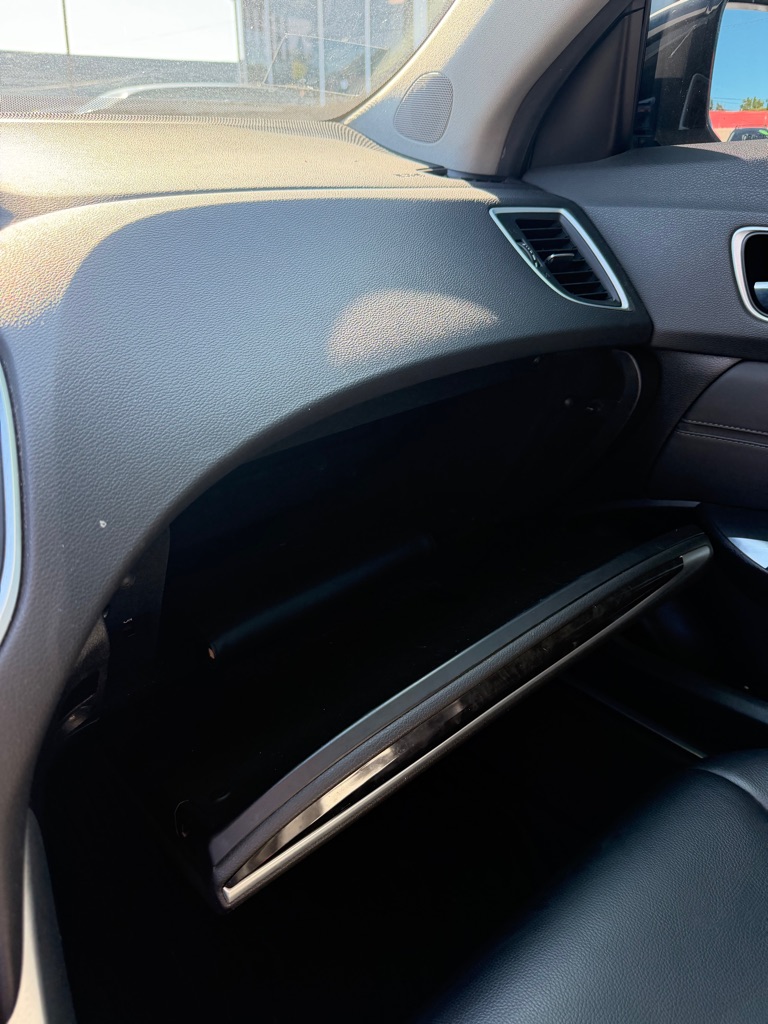 Photo 17 of this ACURA TLX