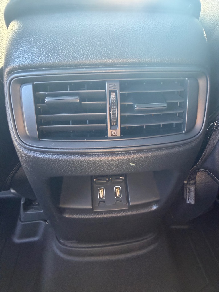Photo 21 of this HONDA CR-V