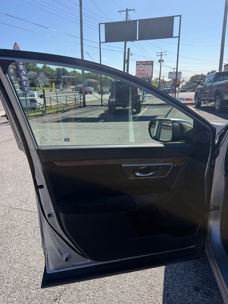 Photo 10 of this HONDA CR-V