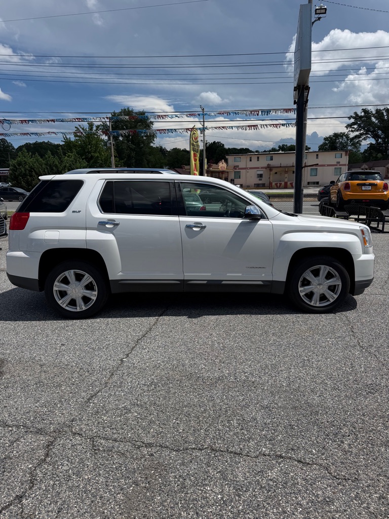 Photo 5 of this GMC TERRAIN