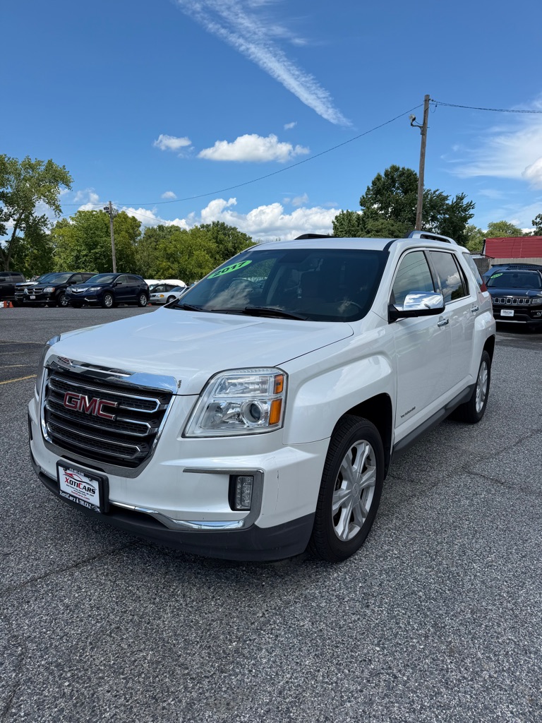 Photo 2 of this GMC TERRAIN