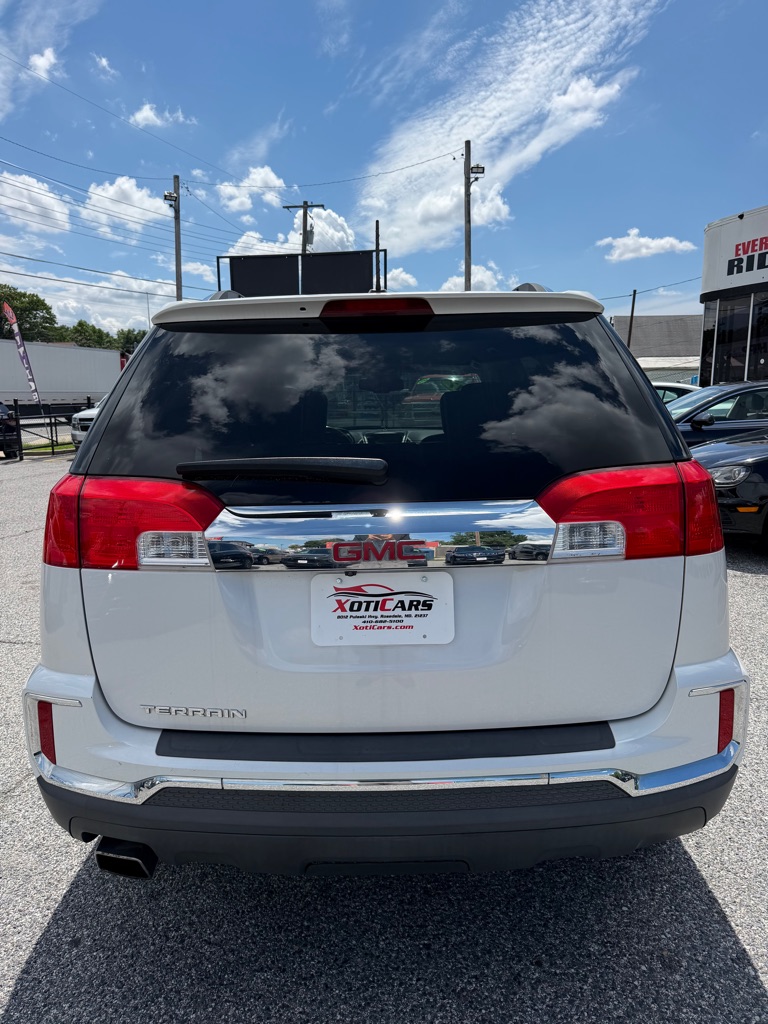 Photo 7 of this GMC TERRAIN