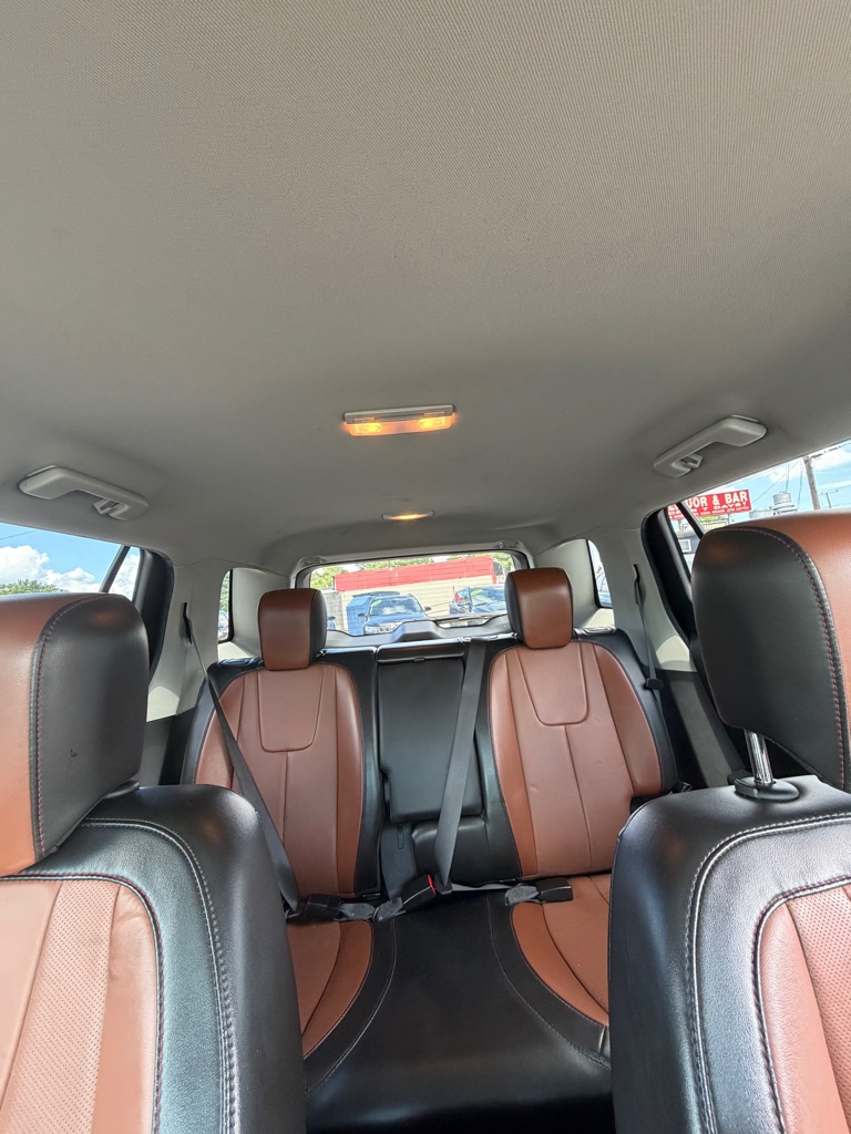 Photo 22 of this GMC TERRAIN