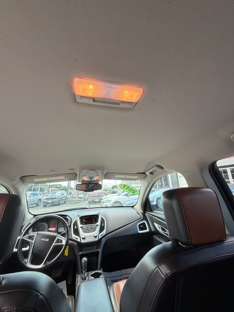 Photo 24 of this GMC TERRAIN