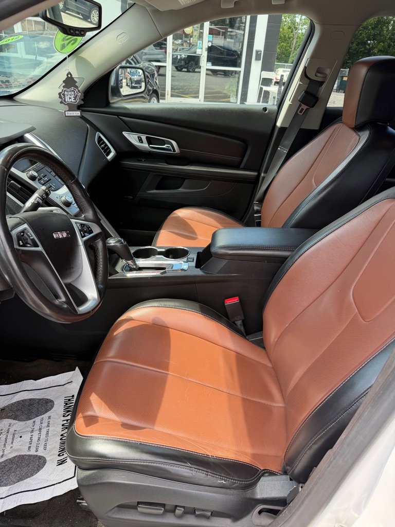 Photo 13 of this GMC TERRAIN