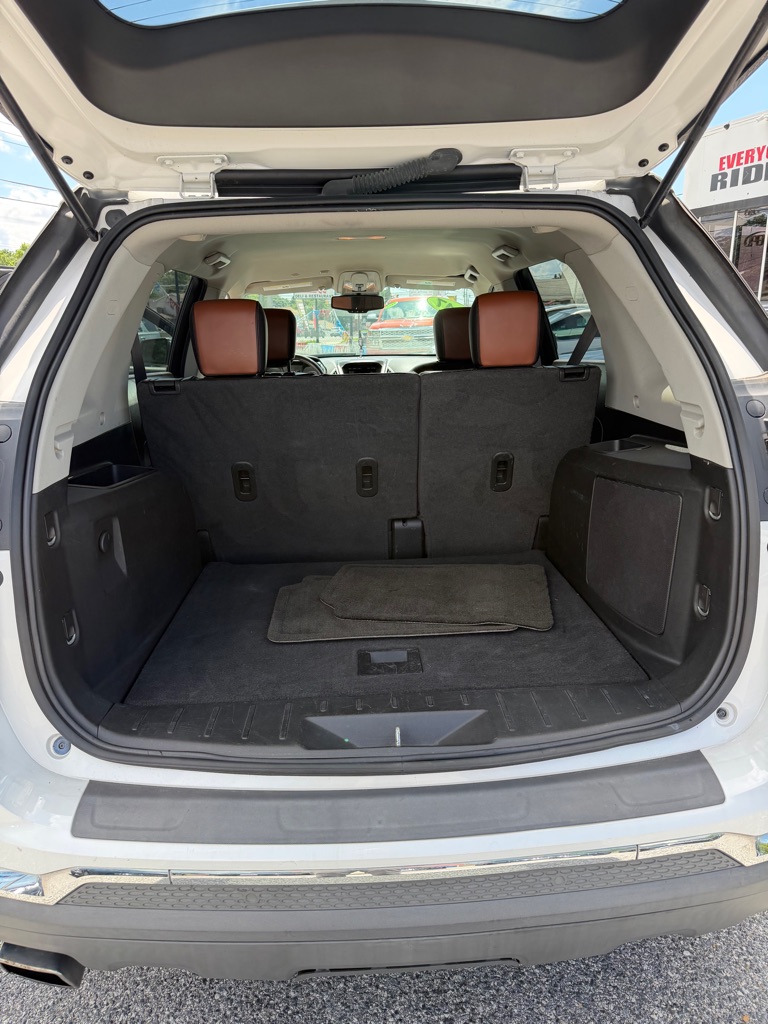 Photo 9 of this GMC TERRAIN