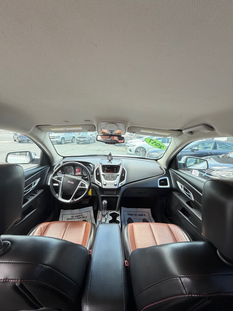 Photo 23 of this GMC TERRAIN