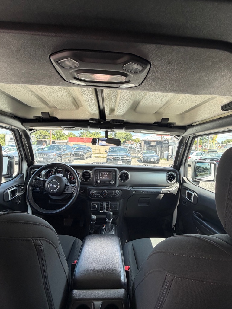 Photo 24 of this JEEP WRANGLER UNLIMI