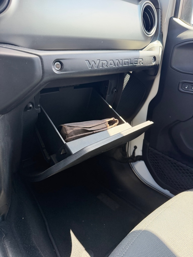 Photo 21 of this JEEP WRANGLER UNLIMI