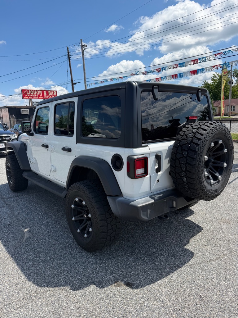 Photo 5 of this JEEP WRANGLER UNLIMI