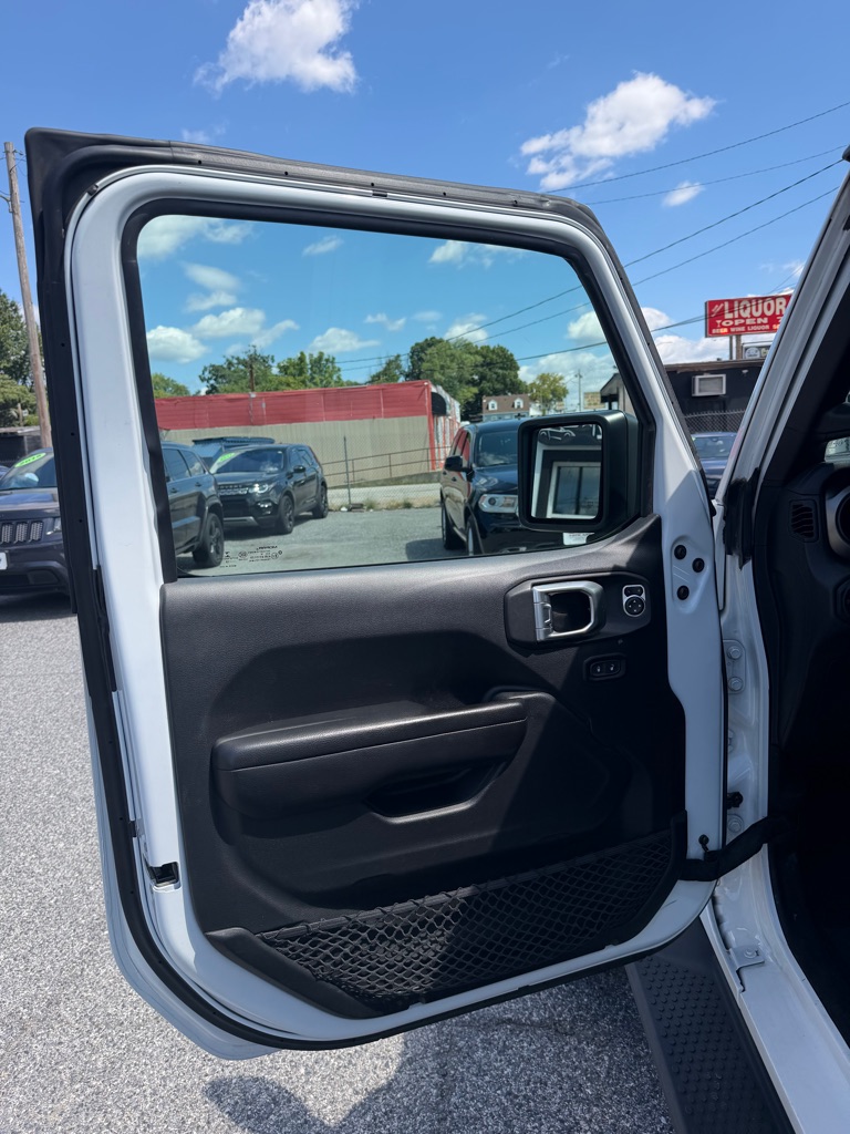Photo 12 of this JEEP WRANGLER UNLIMI