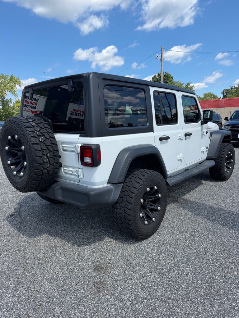 Photo 2 of this JEEP WRANGLER UNLIMI