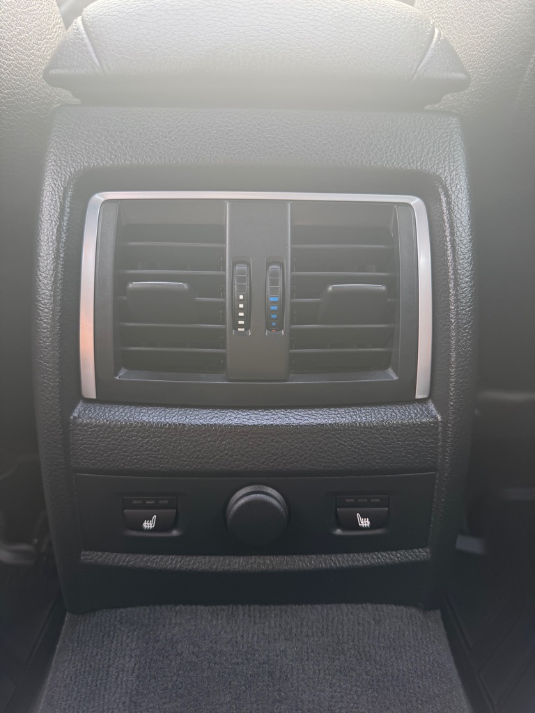 Photo 23 of this BMW 4 SERIES