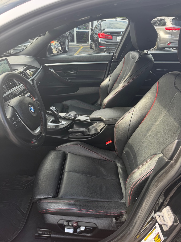Photo 12 of this BMW 4 SERIES