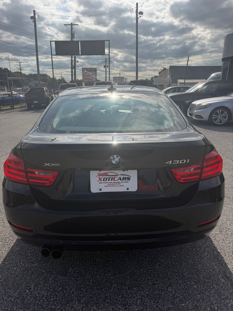Photo 7 of this BMW 4 SERIES