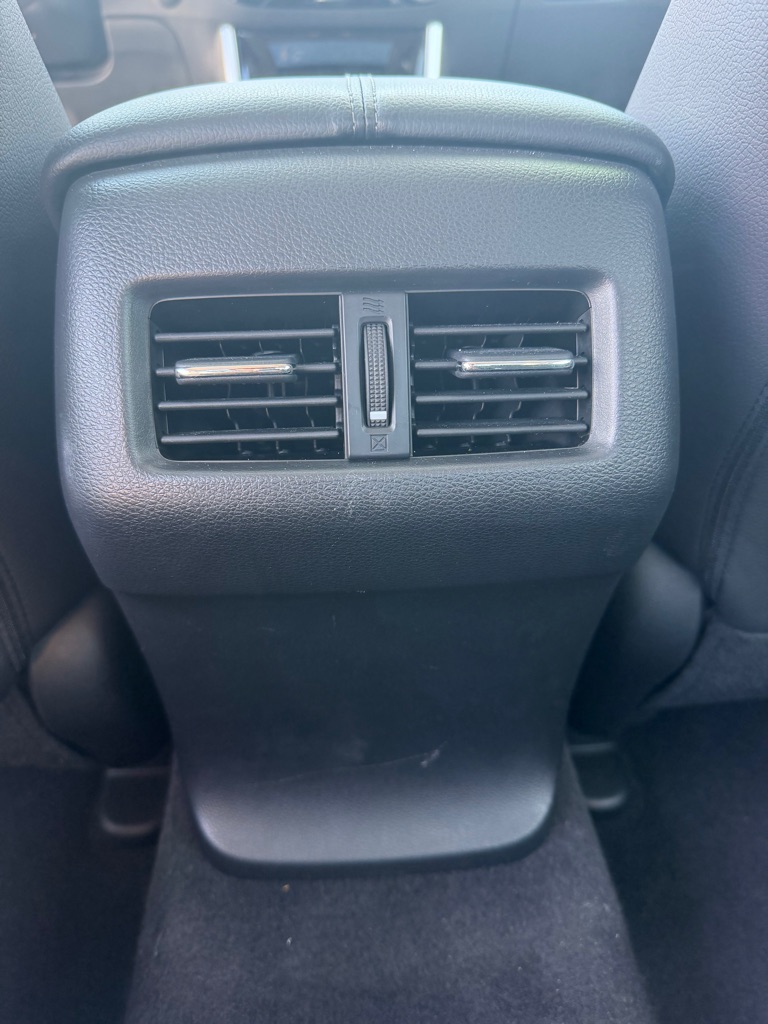 Photo 22 of this HONDA ACCORD HYBRID
