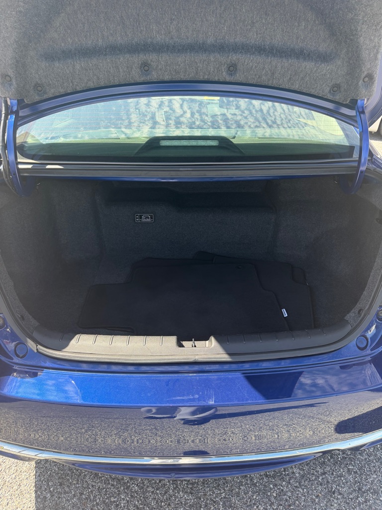 Photo 8 of this HONDA ACCORD HYBRID