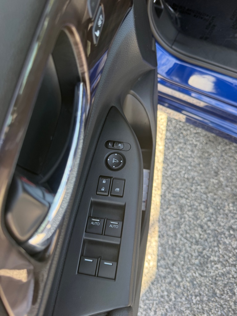 Photo 10 of this HONDA ACCORD HYBRID