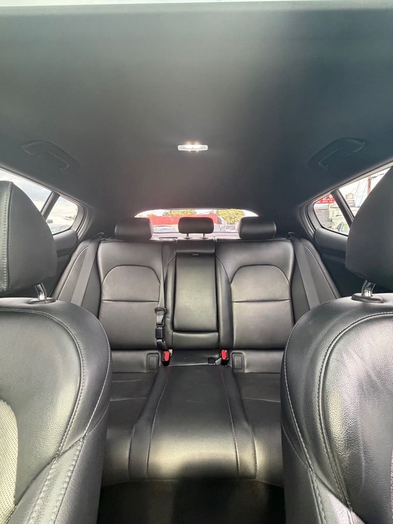 Photo 20 of this KIA STINGER