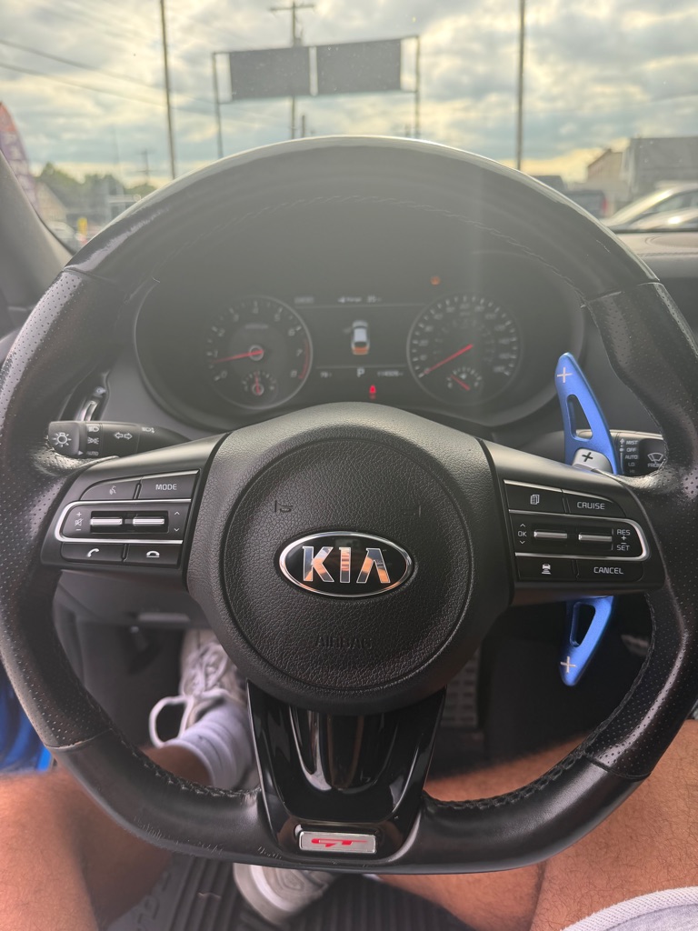 Photo 12 of this KIA STINGER