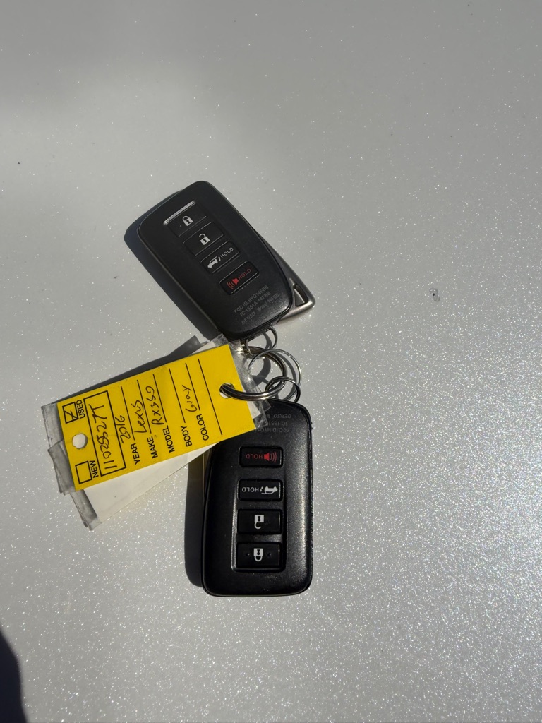 Photo 23 of this LEXUS RX 350