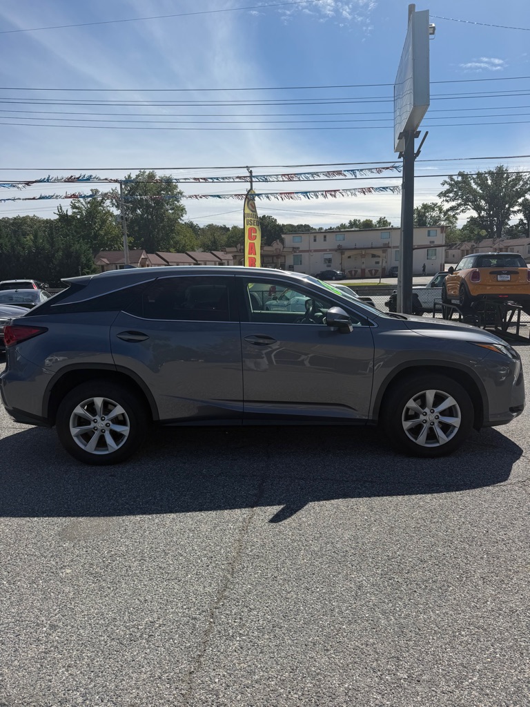 Photo 5 of this LEXUS RX 350