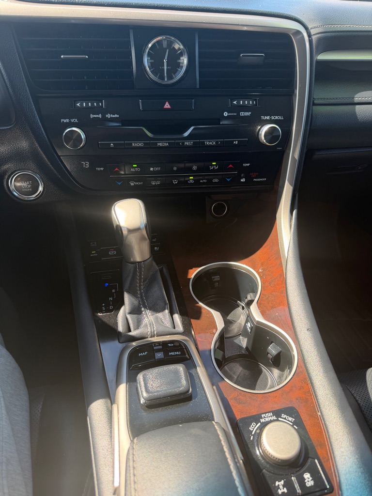 Photo 16 of this LEXUS RX 350