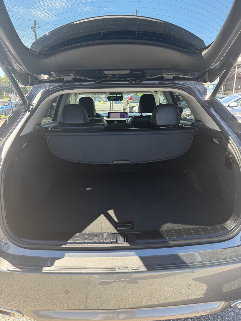 Photo 9 of this LEXUS RX 350