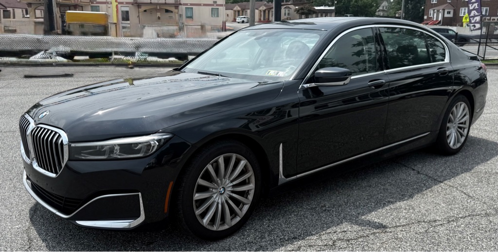 Photo 5 of this BMW 7 SERIES