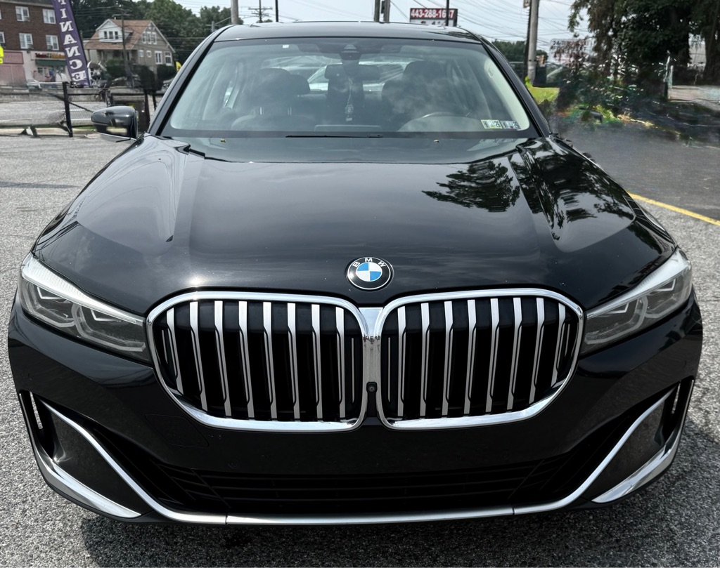 Photo 6 of this BMW 7 SERIES