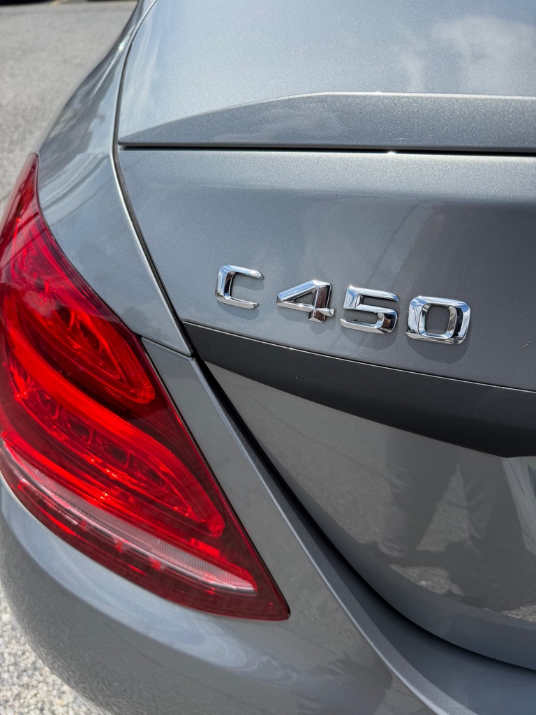 Photo 7 of this MERCEDES-BENZ C-CLASS