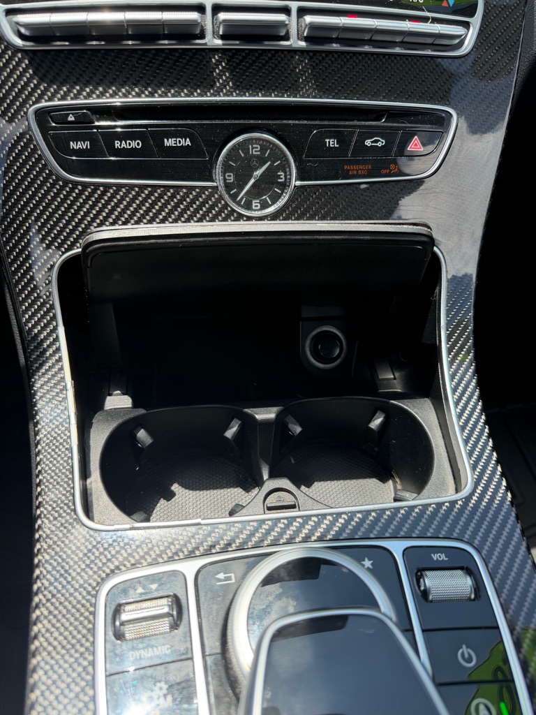 Photo 19 of this MERCEDES-BENZ C-CLASS