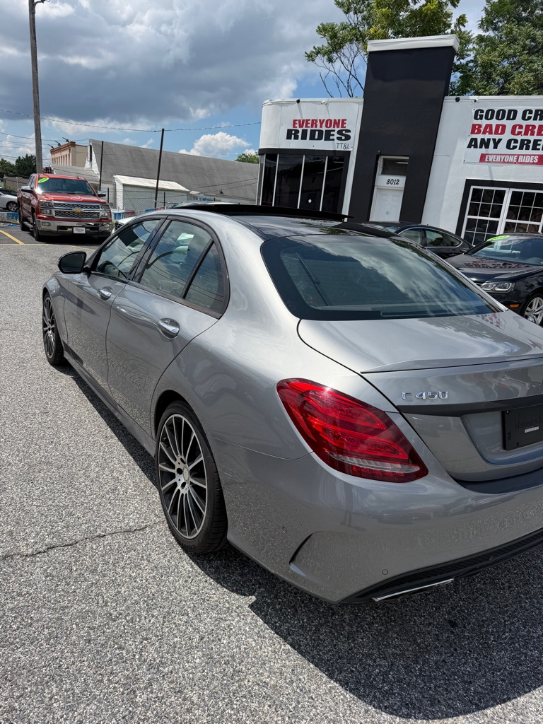 Photo 9 of this MERCEDES-BENZ C-CLASS
