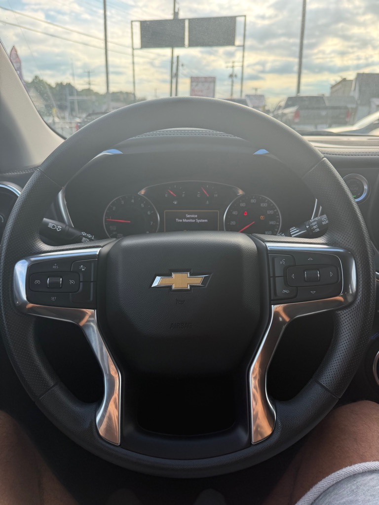 Photo 10 of this CHEVROLET BLAZER