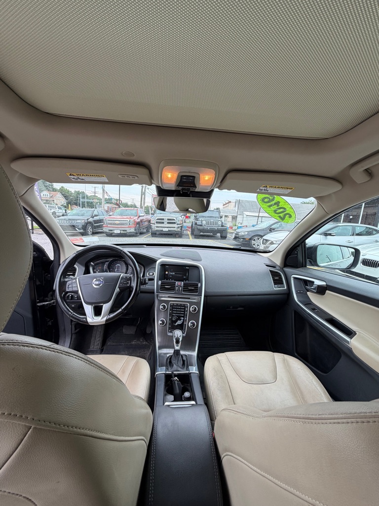 Photo 20 of this VOLVO XC60