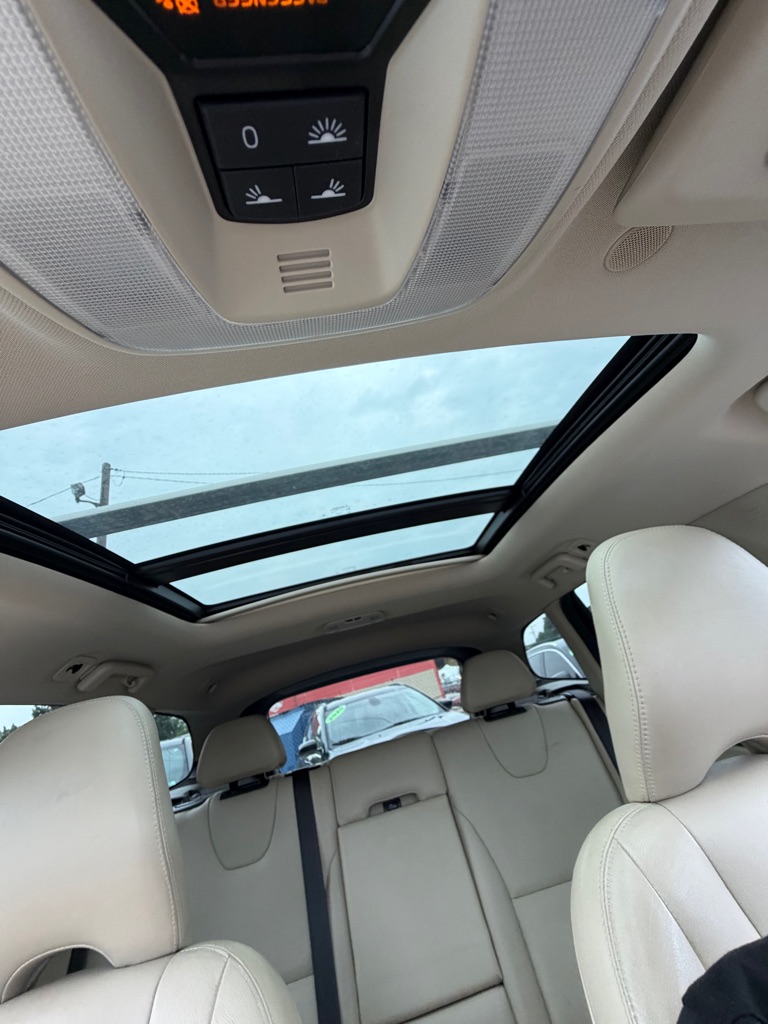 Photo 26 of this VOLVO XC60
