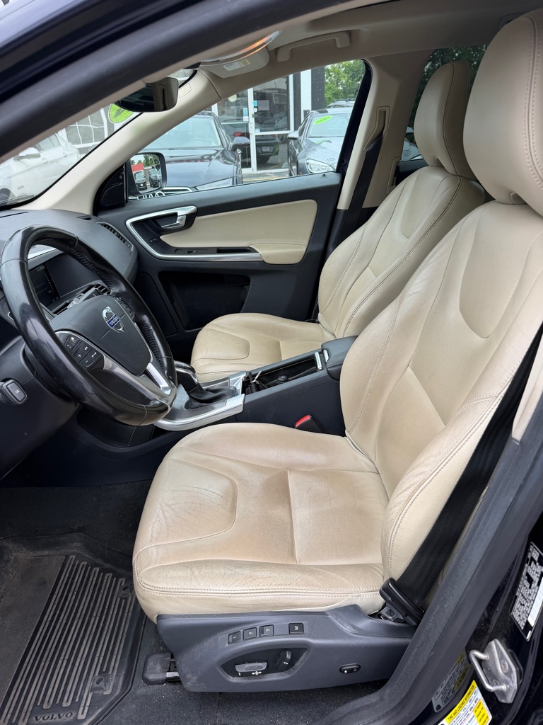 Photo 9 of this VOLVO XC60