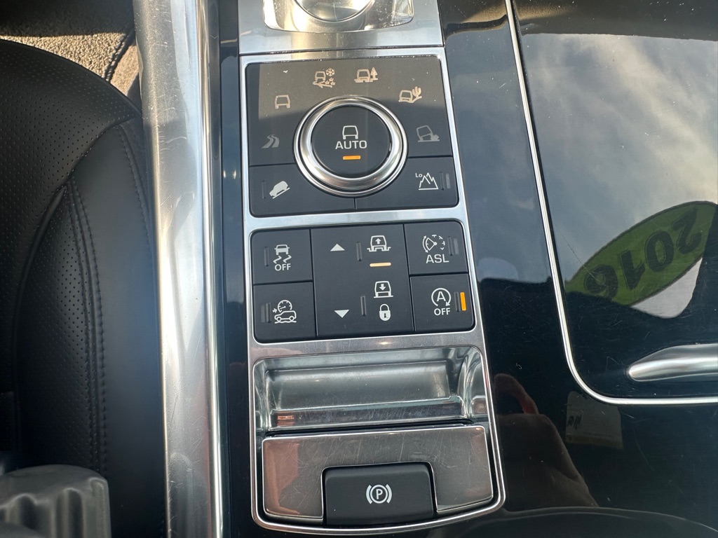 Photo 23 of this LAND ROVER RANGE ROVER SPO