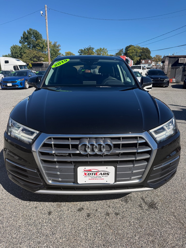 Photo 3 of this AUDI Q5