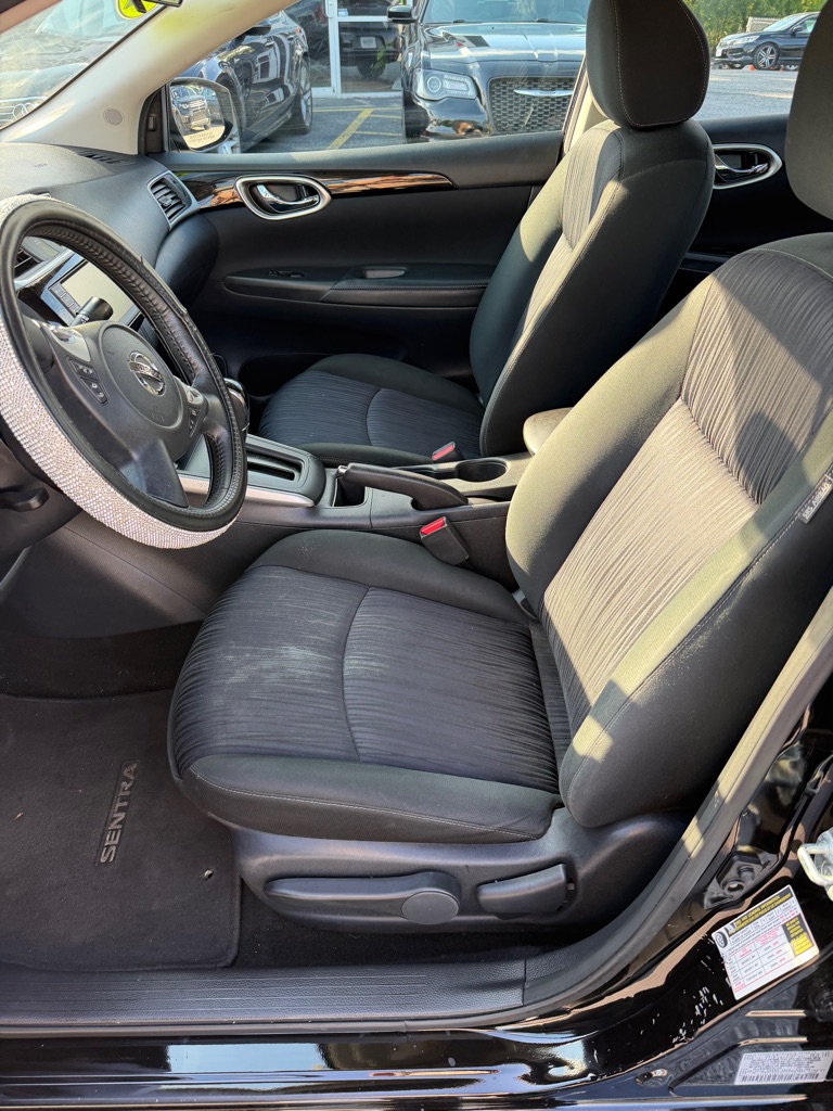 Photo 9 of this NISSAN SENTRA