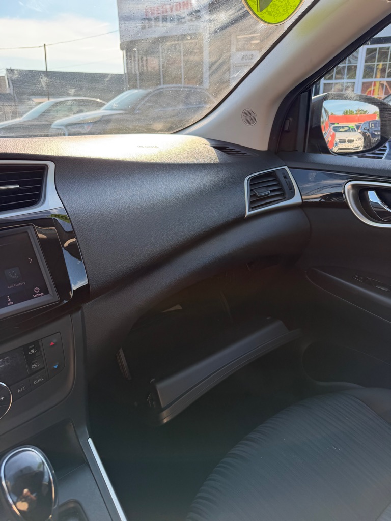 Photo 16 of this NISSAN SENTRA