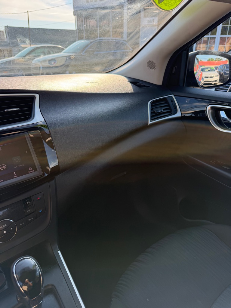 Photo 15 of this NISSAN SENTRA