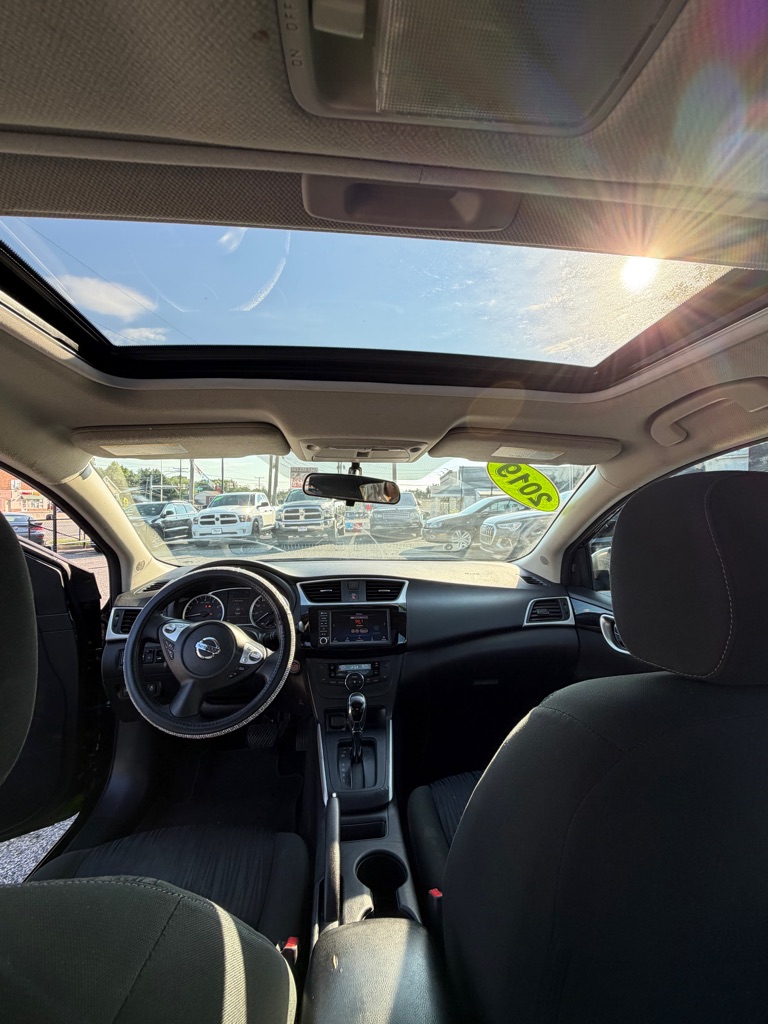 Photo 21 of this NISSAN SENTRA