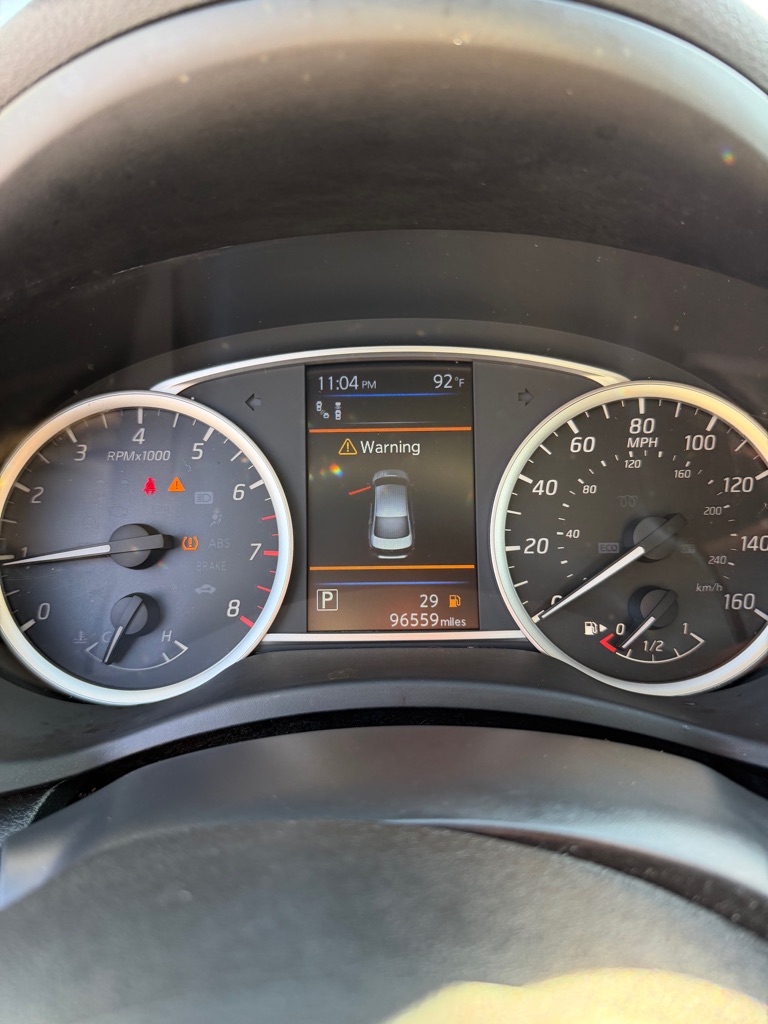 Photo 11 of this NISSAN SENTRA